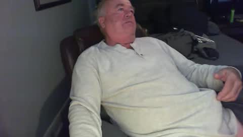 Snapshot of canamanxxx chatting on 11/23/25, 02:39 canamanxxx online show from 11/23/25, 02:39