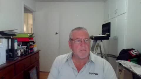Snapshot of canberian chatting on 12/11/24, 01:05 Canberian online show from 12/11/24, 01:05