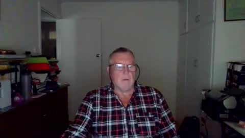 Snapshot of canberian chatting on 11/09/25, 10:52 Canberian online show from 11/09/25, 10:52