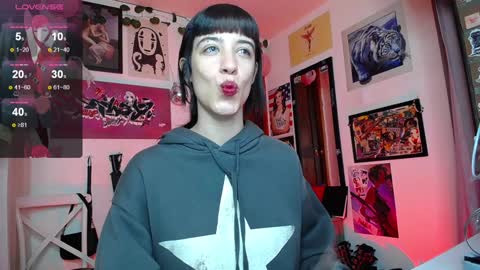 Snapshot of cancer420_ chatting on 12/05/24, 08:22 Elizabeth666 online show from 12/05/24, 08:22