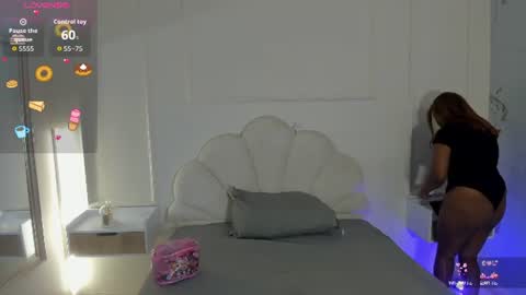Snapshot of candaceowens chatting on 06/18/26, 06:13 candaceowens online show from 06/18/26, 06:13