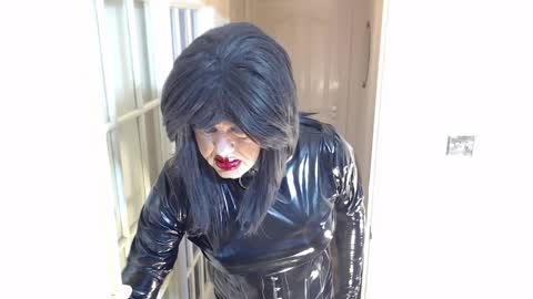 candi smokes online show from 03/31/26, 01:00