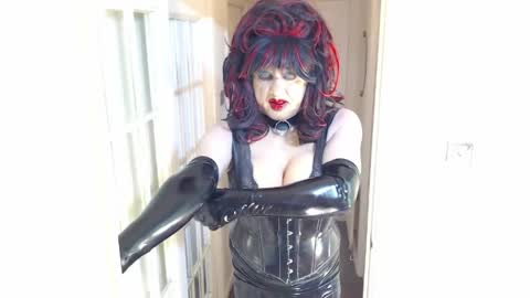 Snapshot of candi_smokes chatting on 04/21/26, 12:33 candi smokes online show from 04/21/26, 12:33