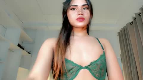 Snapshot of candicebelove1 chatting on 12/31/24, 05:55 candicebelove1 online show from 12/31/24, 05:55