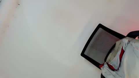 Snapshot of candicebelove1 chatting on 02/13/25, 01:59 candicebelove1 online show from 02/13/25, 01:59