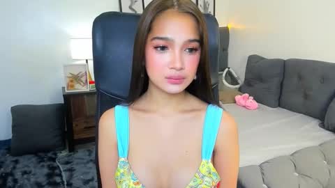 Snapshot of candiceferragamo chatting on 02/20/26, 05:35 candiceferragamo online show from 02/20/26, 05:35