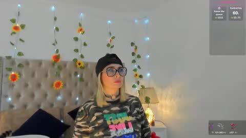 Candie  online show from 10/05/25, 03:21