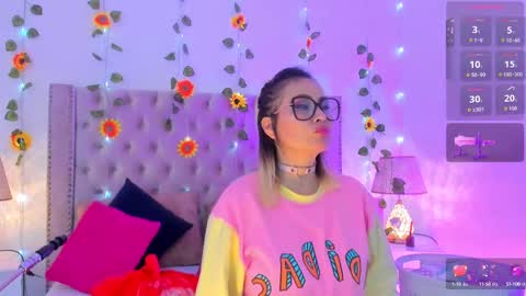 Candie  online show from 10/07/25, 11:29