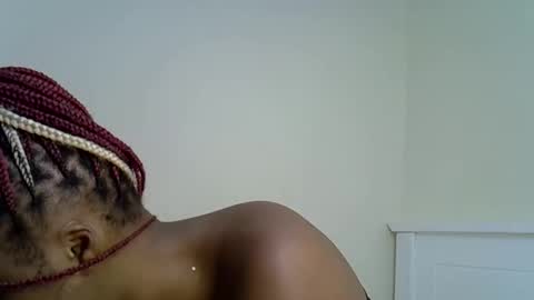 Snapshot of candiemaya chatting on 05/20/26, 02:56 candiemaya online show from 05/20/26, 02:56