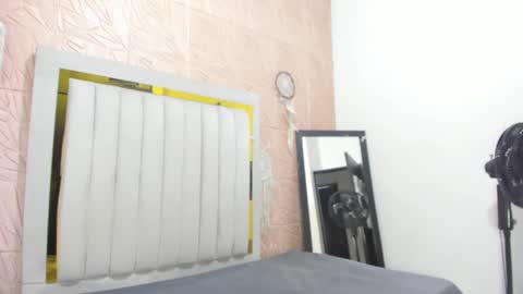 Snapshot of candise_oconnor chatting on 11/10/25, 07:35 candise online show from 11/10/25, 07:35