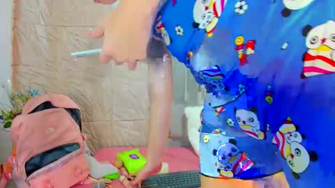 Snapshot of candise_oconnor chatting on 11/13/25, 08:41 candise online show from 11/13/25, 08:41