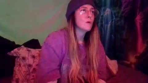 Candi online show from 12/03/25, 09:40