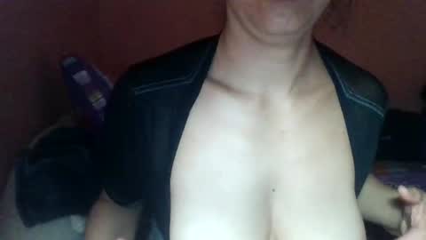 Snapshot of candy9524 chatting on 04/04/26, 07:28 candy9524 online show from 04/04/26, 07:28