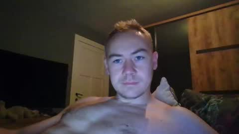 Snapshot of candy_boy_xoxo chatting on 11/10/25, 09:08 candy_boy_xoxo online show from 11/10/25, 09:08