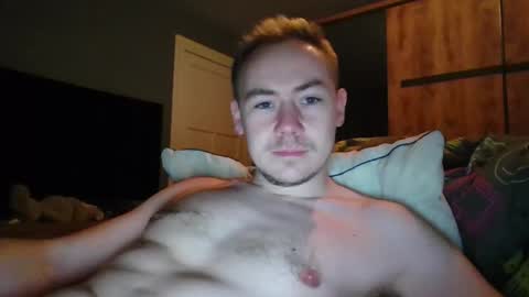 Snapshot of candy_boy_xoxo chatting on 02/01/26, 04:27 candy_boy_xoxo online show from 02/01/26, 04:27