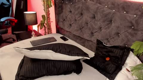 CamilaInstagram candy canne  Pvt open online show from 12/13/24, 07:32