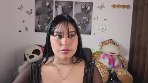 Im ChloeJoin The Fan Club online show from 01/12/26, 11:37