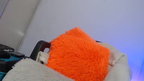 candy_cumyy1 online show from 12/03/24, 11:33