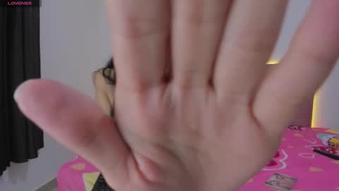 Snapshot of candy_deluxe777 chatting on 11/17/25, 06:08 candy_deluxe777 online show from 11/17/25, 06:08