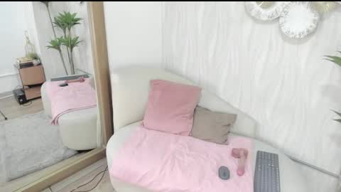 Snapshot of candy_eyes_ chatting on 05/01/26, 04:50 candy eyes online show from 05/01/26, 04:50