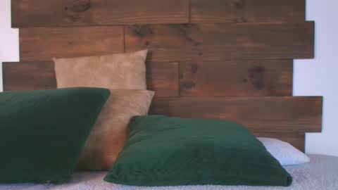 Jolie online show from 10/25/25, 08:14