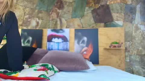 Jolie online show from 12/19/25, 10:11