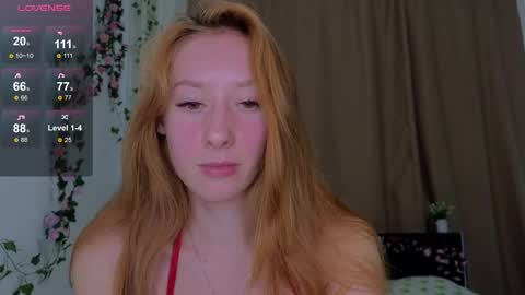 Snapshot of candy_flosse chatting on 10/05/25, 10:13 candy_flosse online show from 10/05/25, 10:13