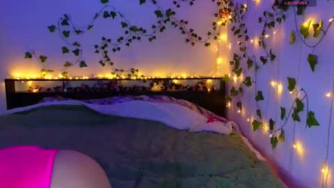 Snapshot of candy_flosse chatting on 03/26/26, 04:29 candy_flosse online show from 03/26/26, 04:29