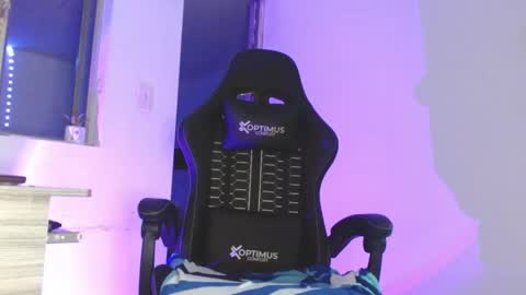 candy_giuliana21 online show from 04/16/26, 01:06