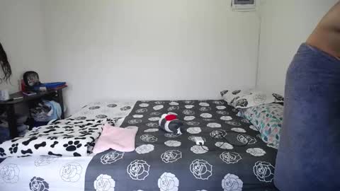 Snapshot of candy_grey28 chatting on 11/08/25, 11:43 Candy Grey online show from 11/08/25, 11:43