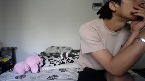 Snapshot of candy_grey28 chatting on 11/18/25, 01:37 Candy Grey online show from 11/18/25, 01:37