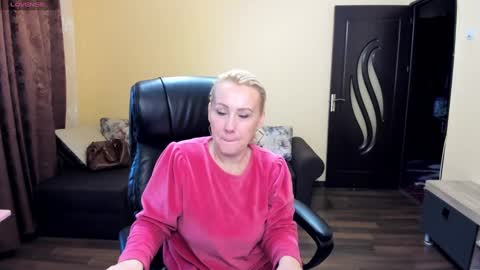 candy_hellenx online show from 02/11/25, 06:30