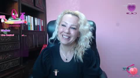 Snapshot of candy_hellenx chatting on 04/12/26, 01:16 candy_hellenx online show from 04/12/26, 01:16