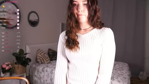 Snapshot of candy_leya chatting on 09/23/25, 03:37 Leya online show from 09/23/25, 03:37