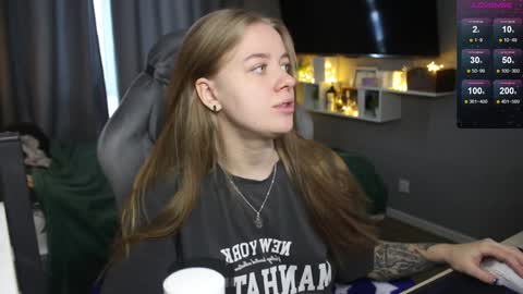 Snapshot of candy_meggie chatting on 12/17/24, 10:23 Megan online show from 12/17/24, 10:23