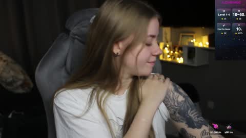 Snapshot of candy_meggie chatting on 01/13/25, 05:23 Megan online show from 01/13/25, 05:23