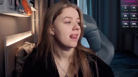 Snapshot of candy_meggie chatting on 01/27/25, 11:32 Megan online show from 01/27/25, 11:32