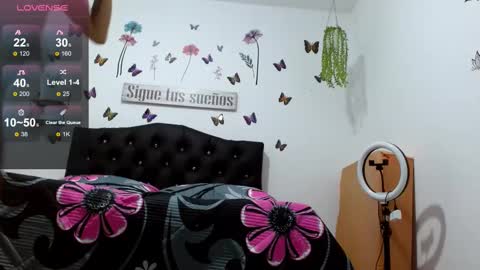 Snapshot of candy_mendez chatting on 03/03/25, 10:10 candy mendez online show from 03/03/25, 10:10