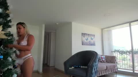 Snapshot of candy_sam28 chatting on 01/23/25, 05:21 samantha online show from 01/23/25, 05:21