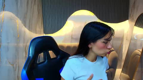 Snapshot of candy_sky_r chatting on 04/22/26, 03:09 Candy online show from 04/22/26, 03:09