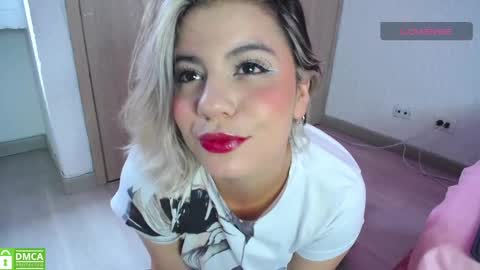 Snapshot of candy_sr03 chatting on 12/17/24, 03:17 candy sr online show from 12/17/24, 03:17