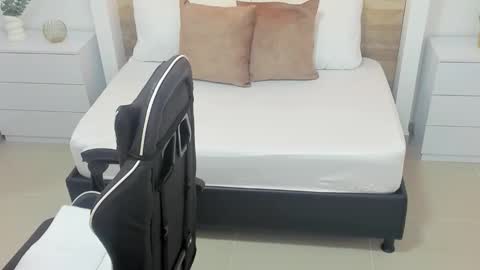 CANDY online show from 11/18/25, 07:18