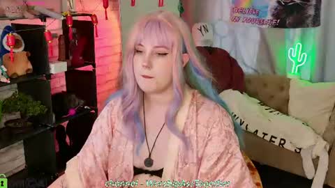 Snapshot of candy_yeahh chatting on 06/20/26, 01:19 Mary online show from 06/20/26, 01:19