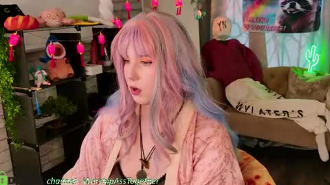 Snapshot of candy_yeahh chatting on 06/25/26, 01:27 Mary online show from 06/25/26, 01:27