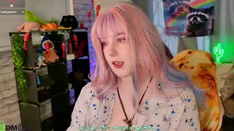 Snapshot of candy_yeahh chatting on 07/04/26, 01:12 Mary online show from 07/04/26, 01:12