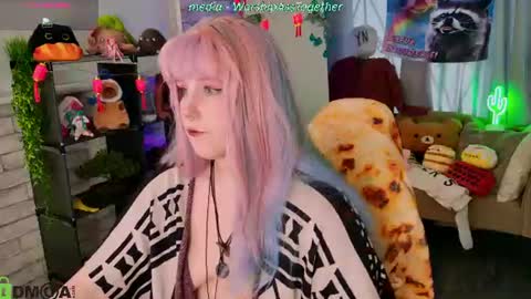 Snapshot of candy_yeahh chatting on 07/21/26, 01:08 Mary online show from 07/21/26, 01:08