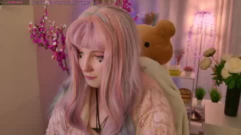 Snapshot of candy_yeahh chatting on 08/07/26, 01:29 Mary online show from 08/07/26, 01:29