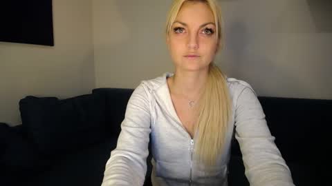 Snapshot of candycathc chatting on 02/23/25, 11:33 candycathc online show from 02/23/25, 11:33