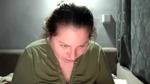 Laura online show from 11/11/25, 06:30