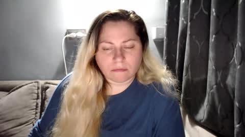 Laura online show from 03/02/26, 07:43